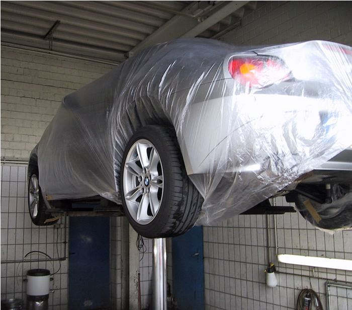 Unterbodenschutz. Ein Z4 der in die Ewigkeit eingehen soll.